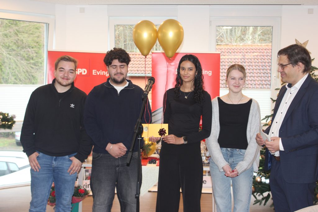 Jusos Eving von links nach rechts: Alexander Buchholz, Alaa Tnbak Al Jobrane, Daniela Heister, Lena Küssow, Martin Schmitz
